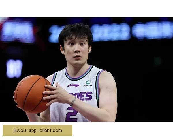 丁彦雨航回忆伤病岁月 揭秘小牛合同与小乔丹深厚友谊