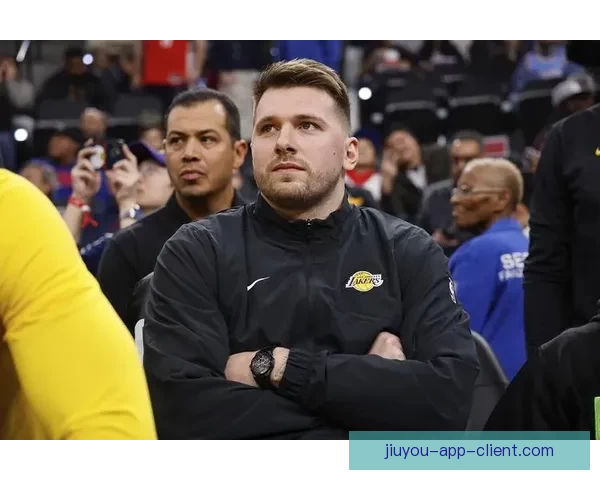 雷迪克称东契奇掌控球队进攻节奏 战术运转以他为核心